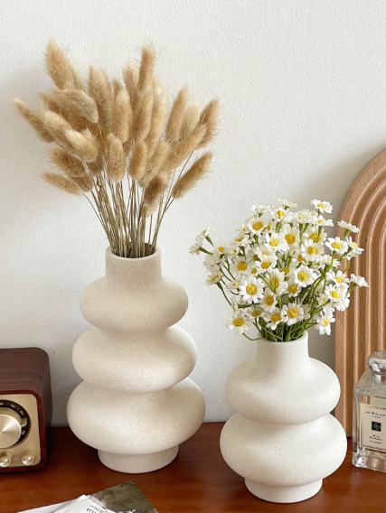 One piece of ceramic vase with a circular design